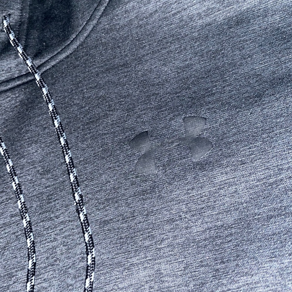 Under Armor Hoodie (Men’s Medium)